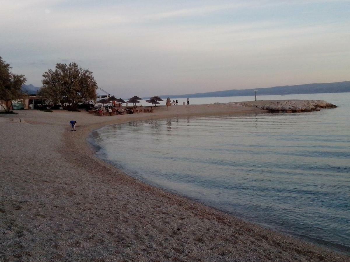 Summer Rest Split Luaran gambar