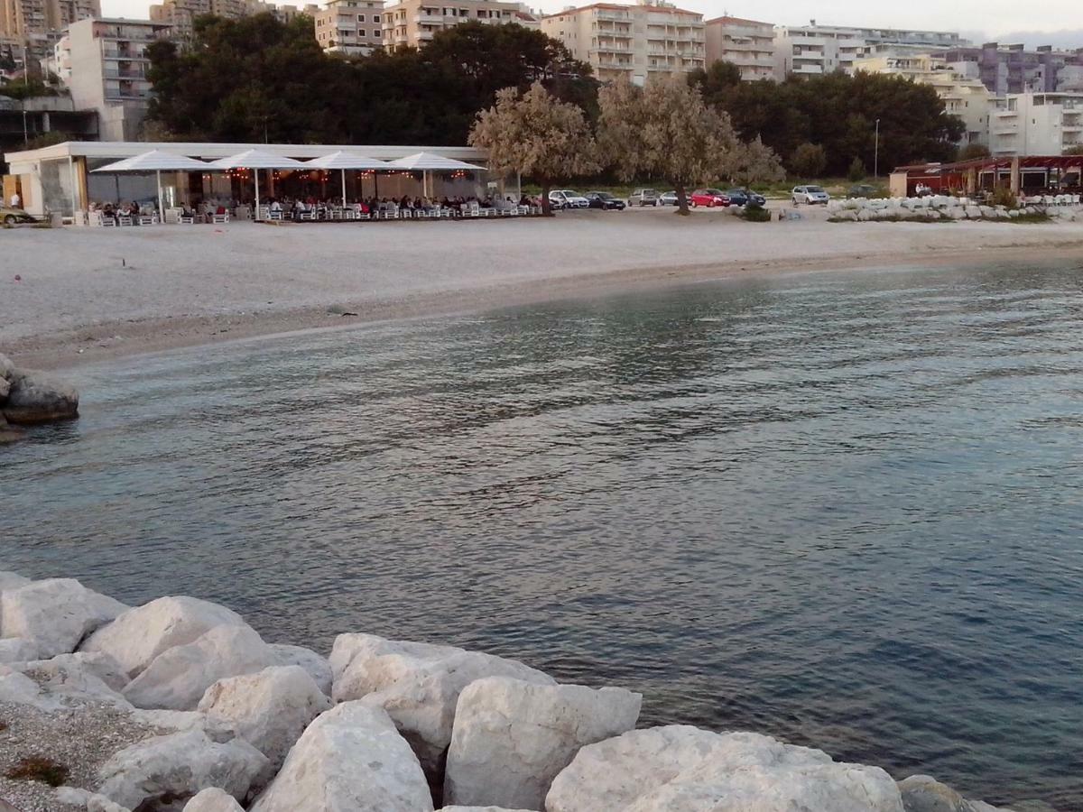 Summer Rest Split Luaran gambar